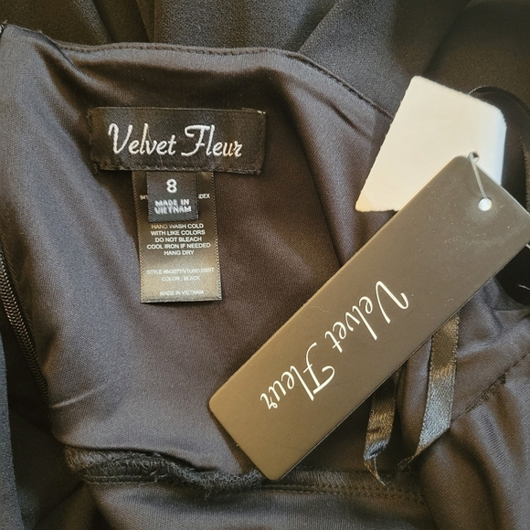 NWT Velvet Fleur Black Jumpsuit Size 8 - Picture 4 of 5